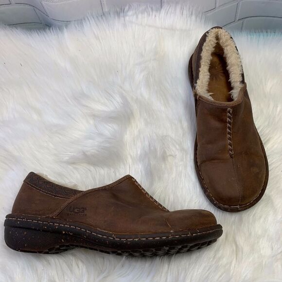 UGG Bettey Brown Suede/Shearling Lined Clo… - Picture 1 of 5